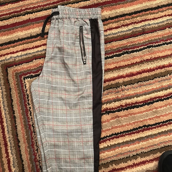 East Point Men Joggers - Picture 3 of 5